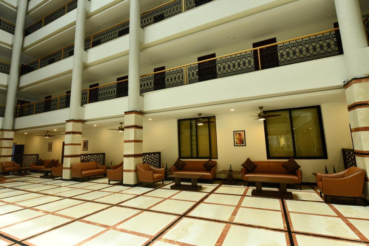 ホテル Rns One Subrahmanya エクステリア 写真